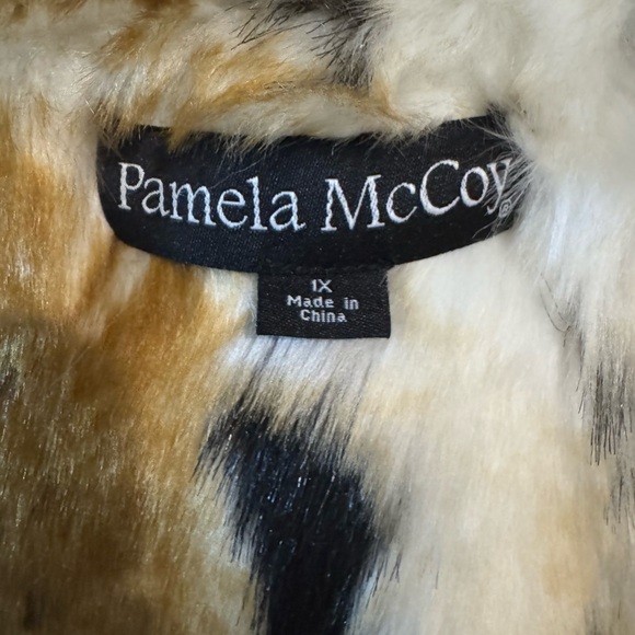 Pamela McCoy Spotted Tan and Black Teddy Jacket - Picture 4 of 9
